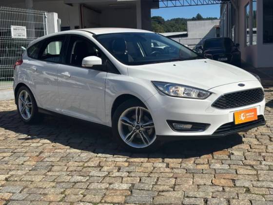 FORD FOCUS 1.6 SE PLUS 16V FLEX 4P MANUAL